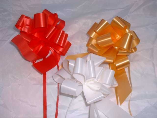 Great bows for wedding tables pew ends and decoration